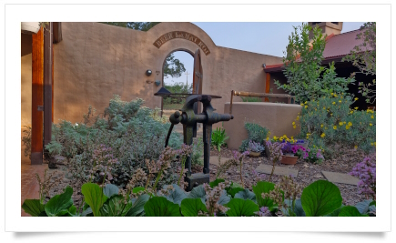 beer lahai roi courtyard 2